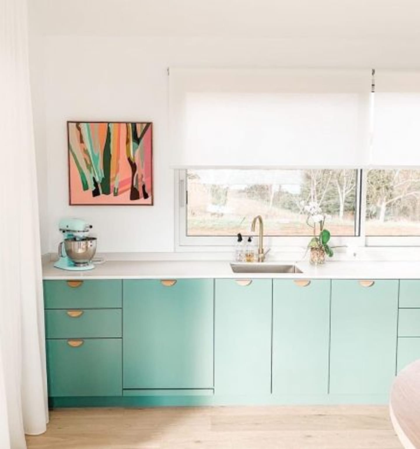 How to install roller blinds