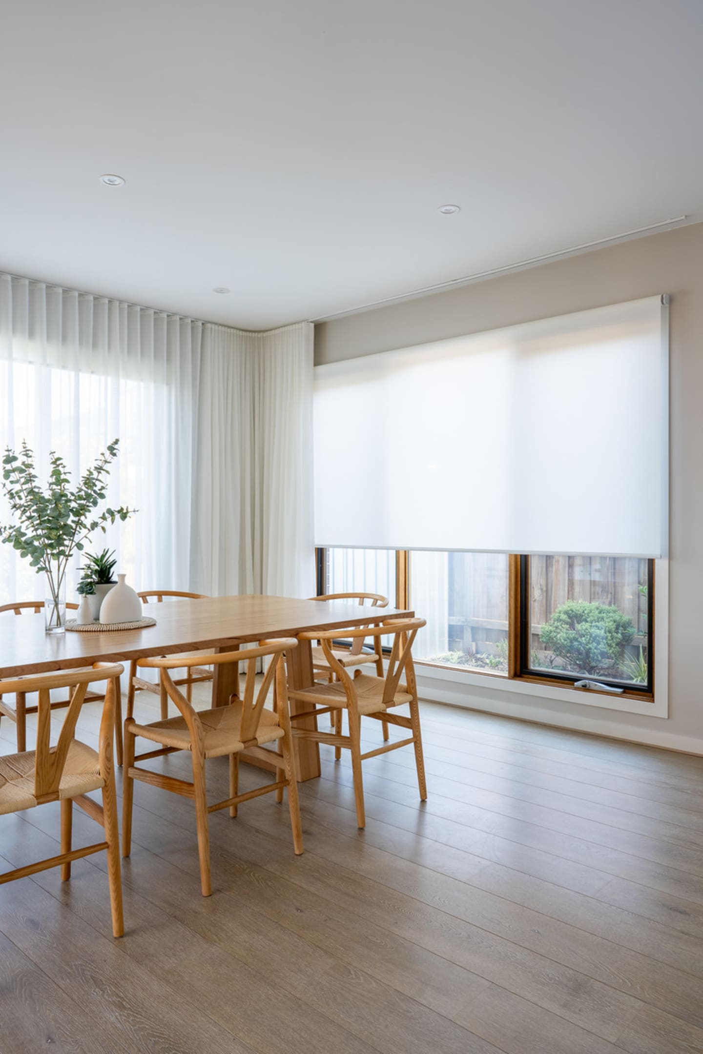 Diffuse sunlight, block UV rays